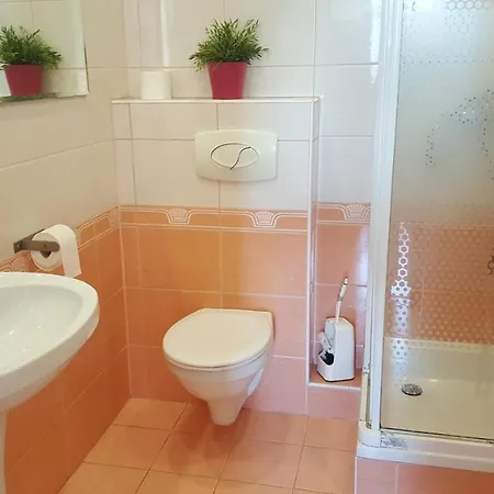 Homestay Komfortowe Pokoje Laura *